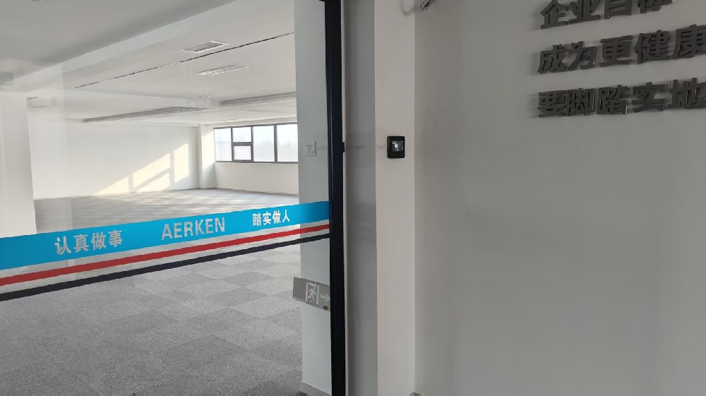 廊坊香河新办公室感应门+门禁系统同步部署